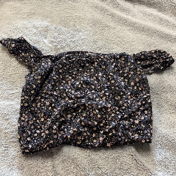 Crop top - Picture 1 of 1